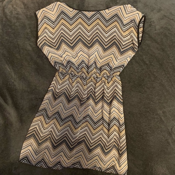 SALE🧨2/$25🧨👗 Dress 👗 - Picture 2 of 7